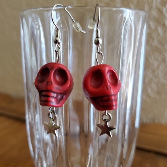 Large Skull Earrings - Picture 1 of 1